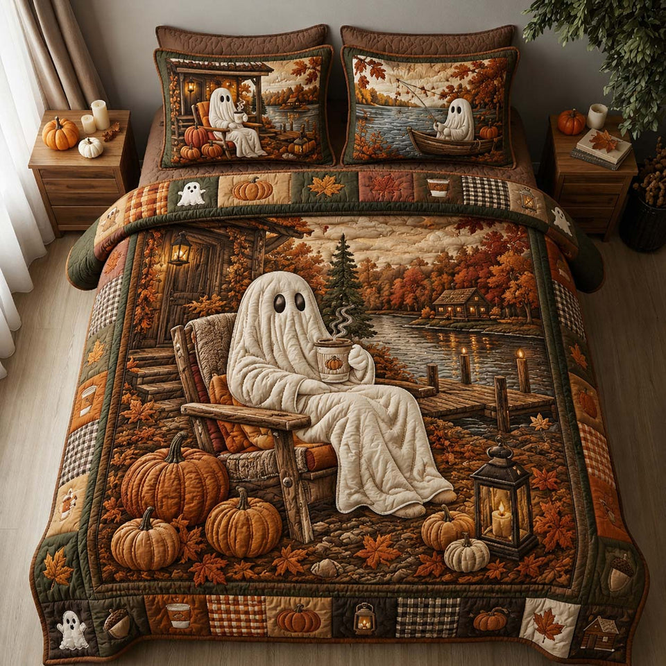 Pattern Pumpkin Harvest quilted bedding set, quilt and two pillow shams on a made bed